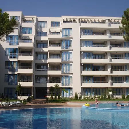 Excelsior - Premium 50m To The Daire *